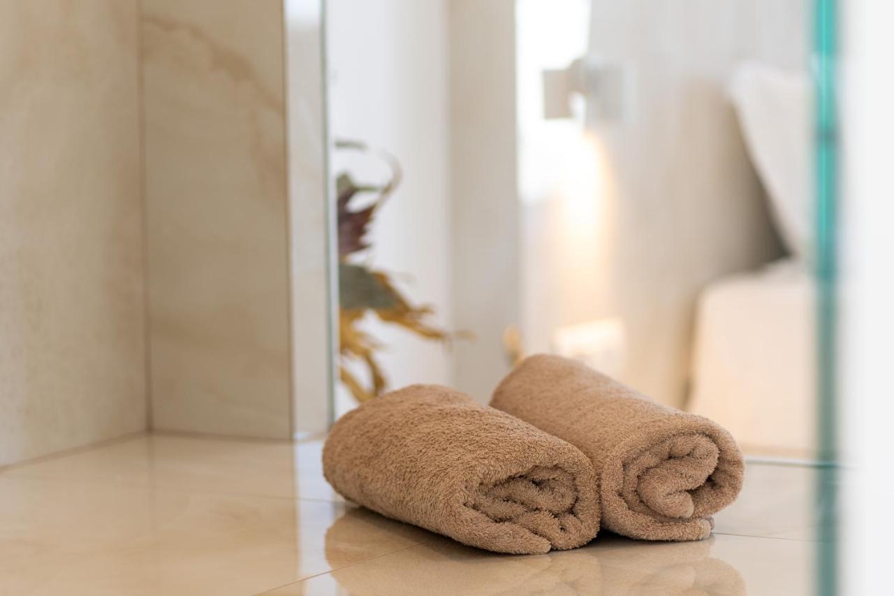Cycladic Suites & Spa Фіра Екстер'єр фото