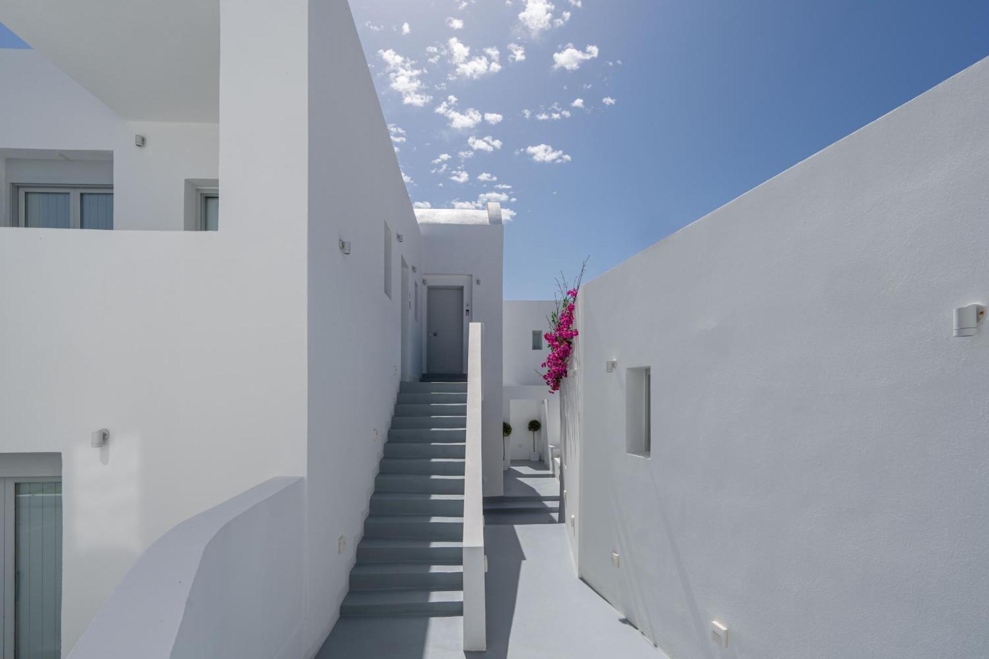 Cycladic Suites & Spa Фіра Екстер'єр фото