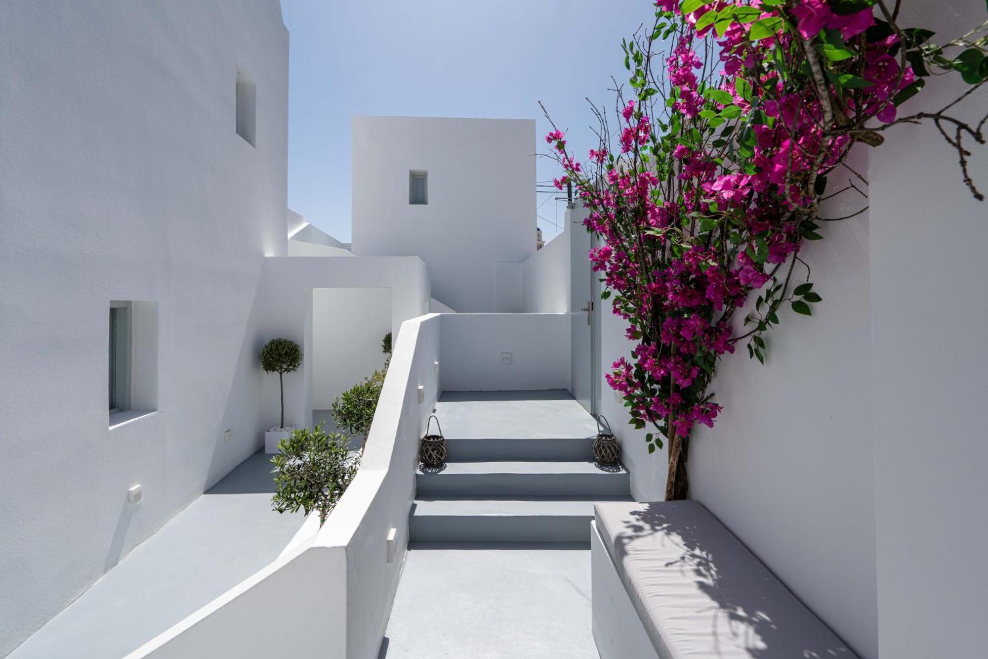 Cycladic Suites & Spa Фіра Екстер'єр фото